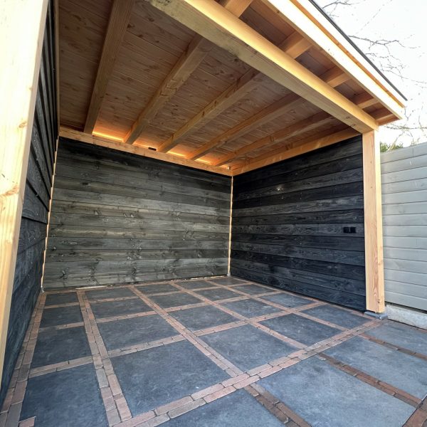 Overkapping op maat met schuur